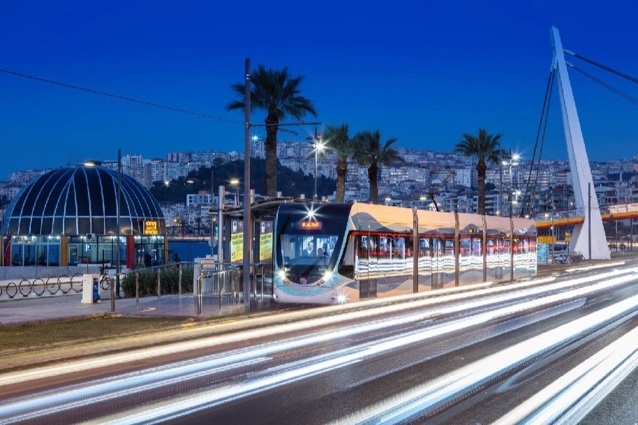 İzmir'de tramvay ihalesi tarihi belli oldu haberinin görseli