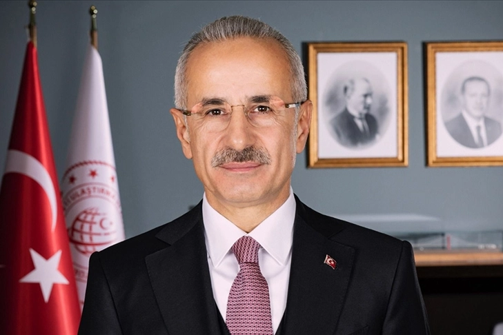 Bakan Uraloğlu yeni sistemi duyurdu: İstanbul'da taksi sorunu son bulacak haberinin görseli