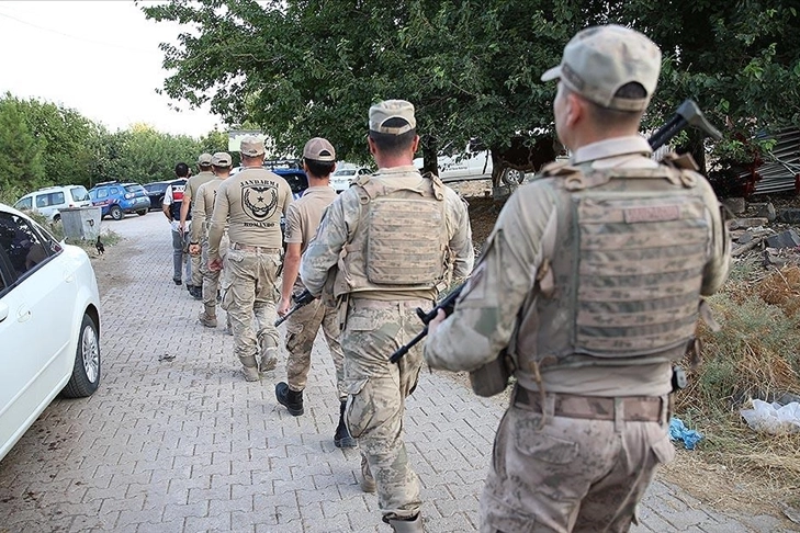 Diyarbakır'da kaybolan 8 yaşındaki Narin'in ağabeyi gözaltına alındı haberinin görseli