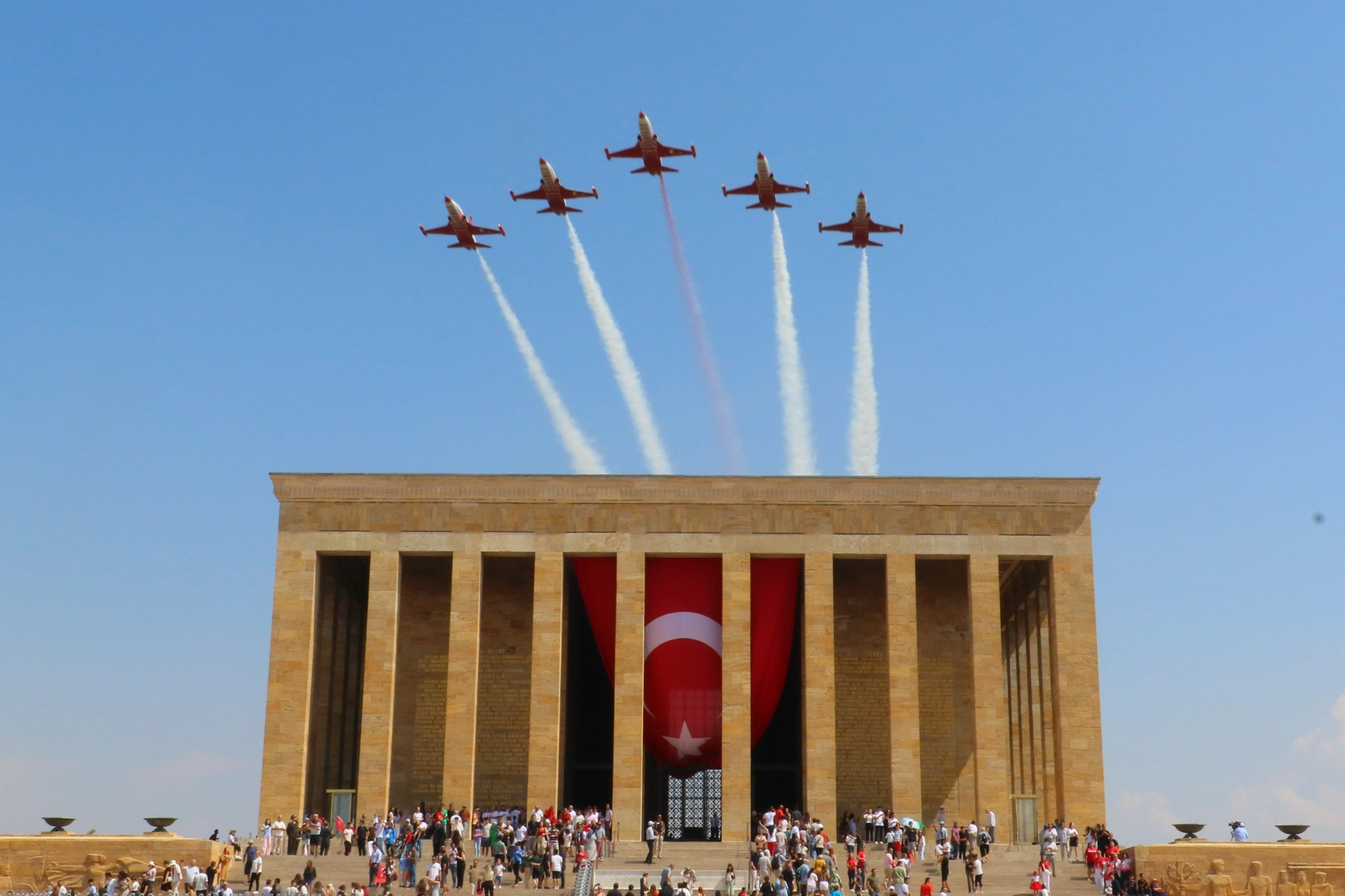 Türk Yıldızları Ata'sının huzurunda