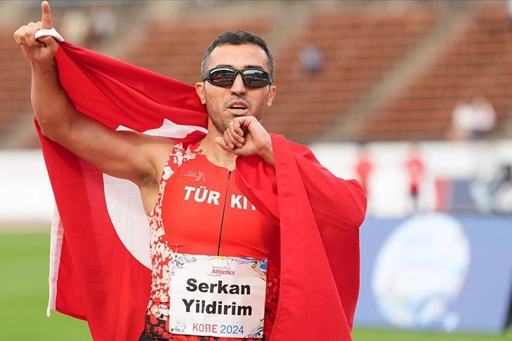 Serkan Yıldırım Paris 2024 Paralimpik Oyunları'nda altın madalya kazandı