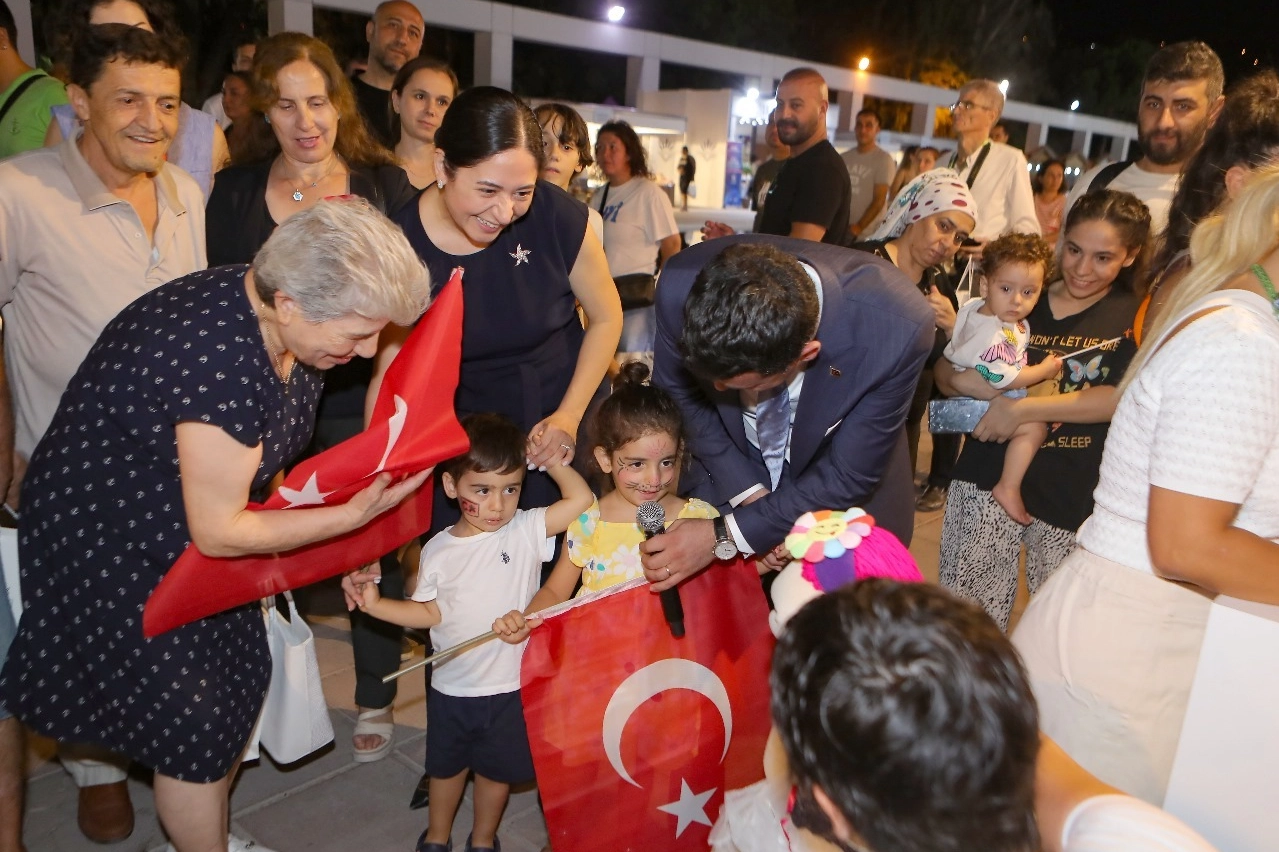 Başkan Önal fuarın coşkusunu ailesiyle beraber yaşadı