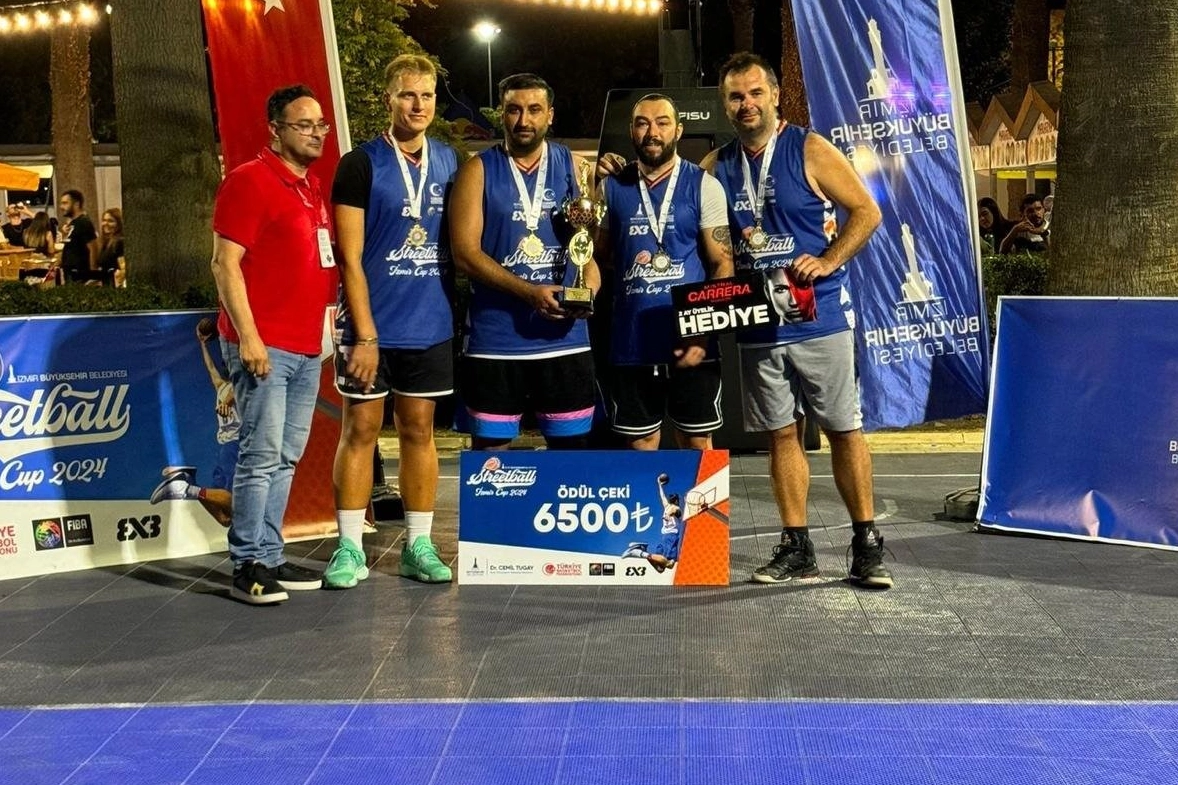 93. İzmir Enternasyonal Fuarı'nda 3x3 Streetball tamamlandı haberinin görseli