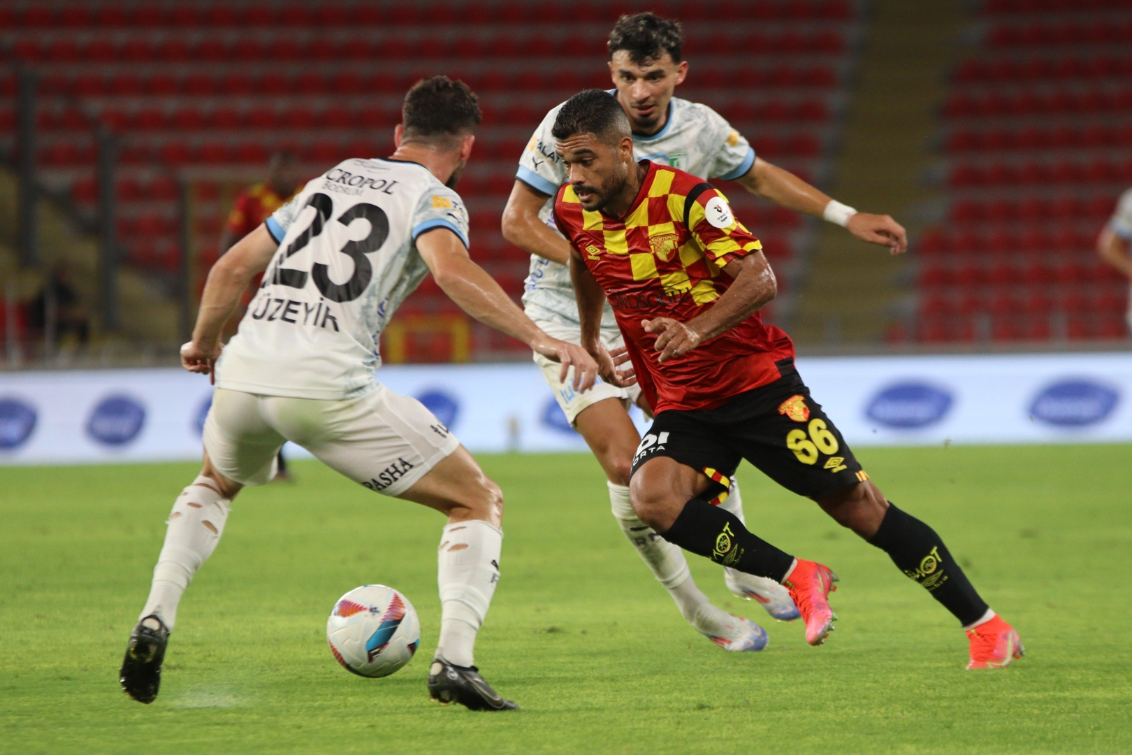 Göztepe’de Djalma Silva göz kamaştırıyor