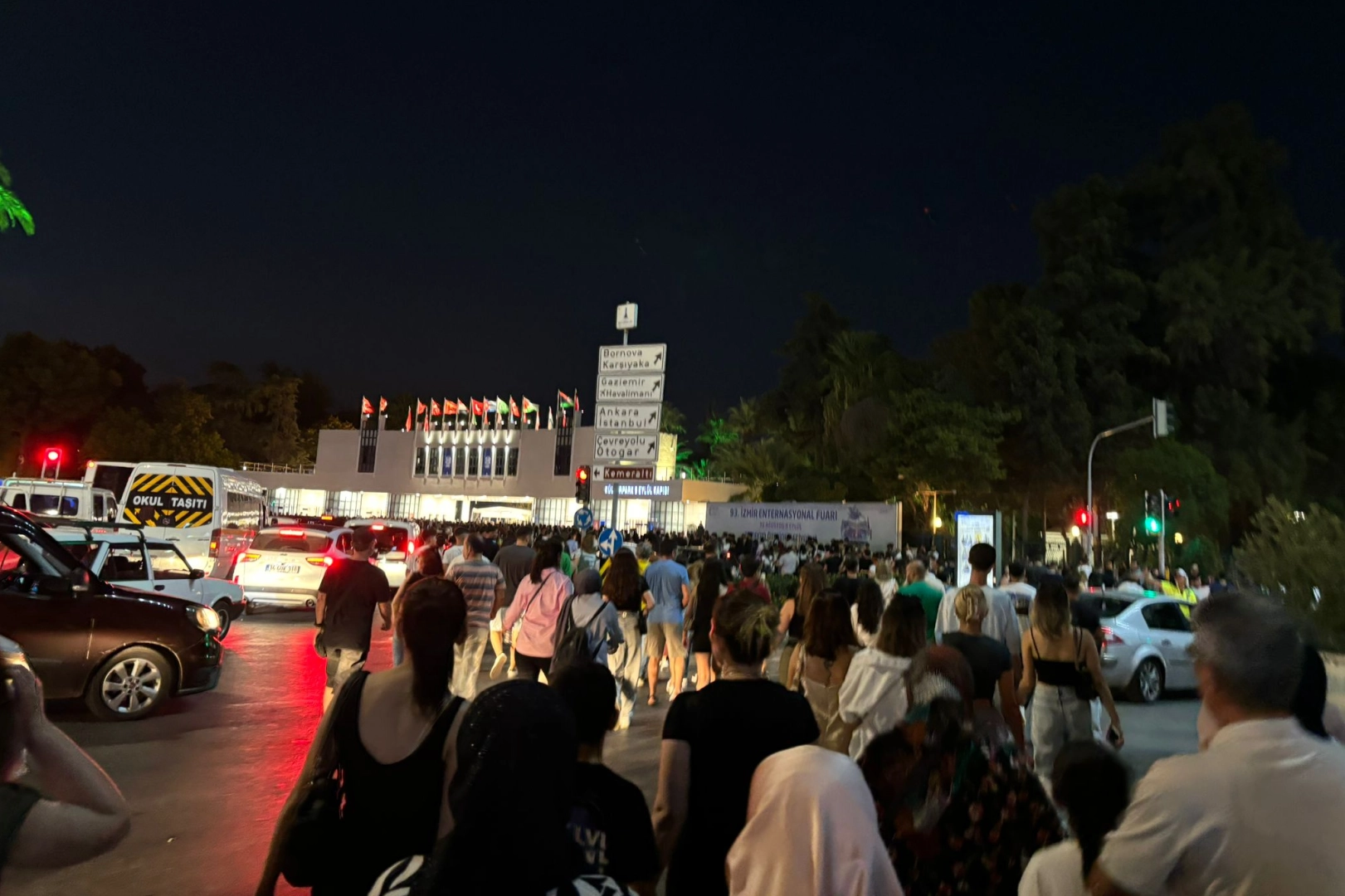 İzmirliler akın akın Semicenk konserine gidiyor!