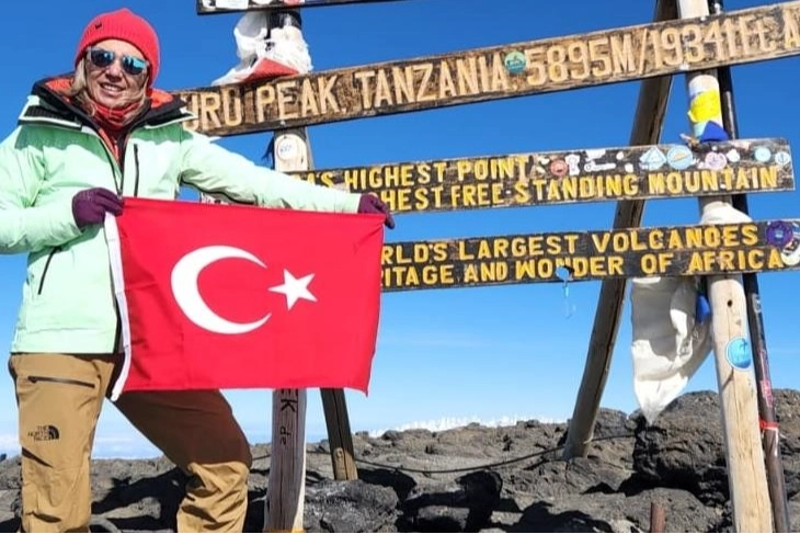 Dağcı Nurhan Cengiz, Kilimanjaro Dağı'na tırmandı