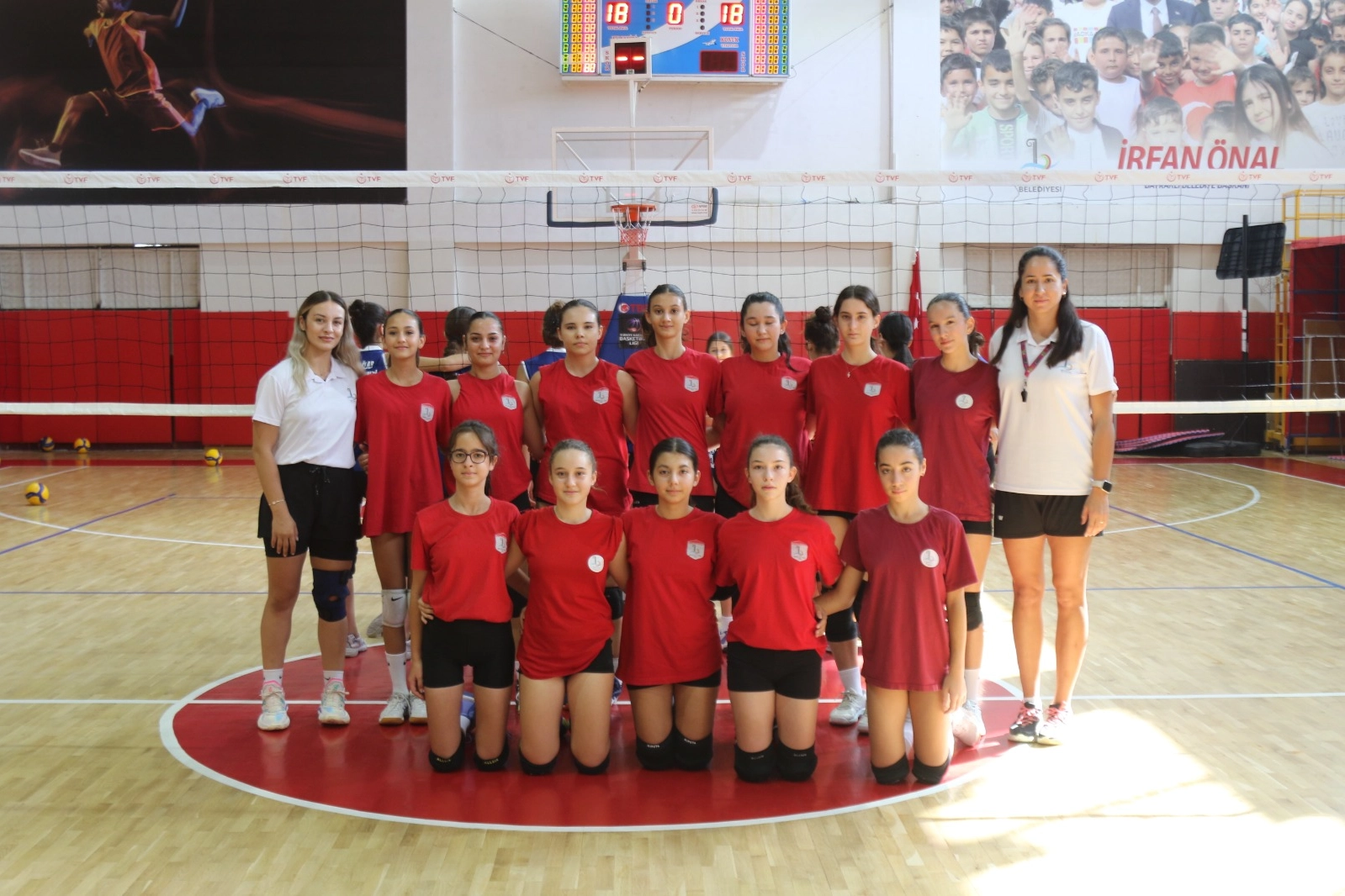 Bayraklı'da voleybol turnuvası haberinin görseli