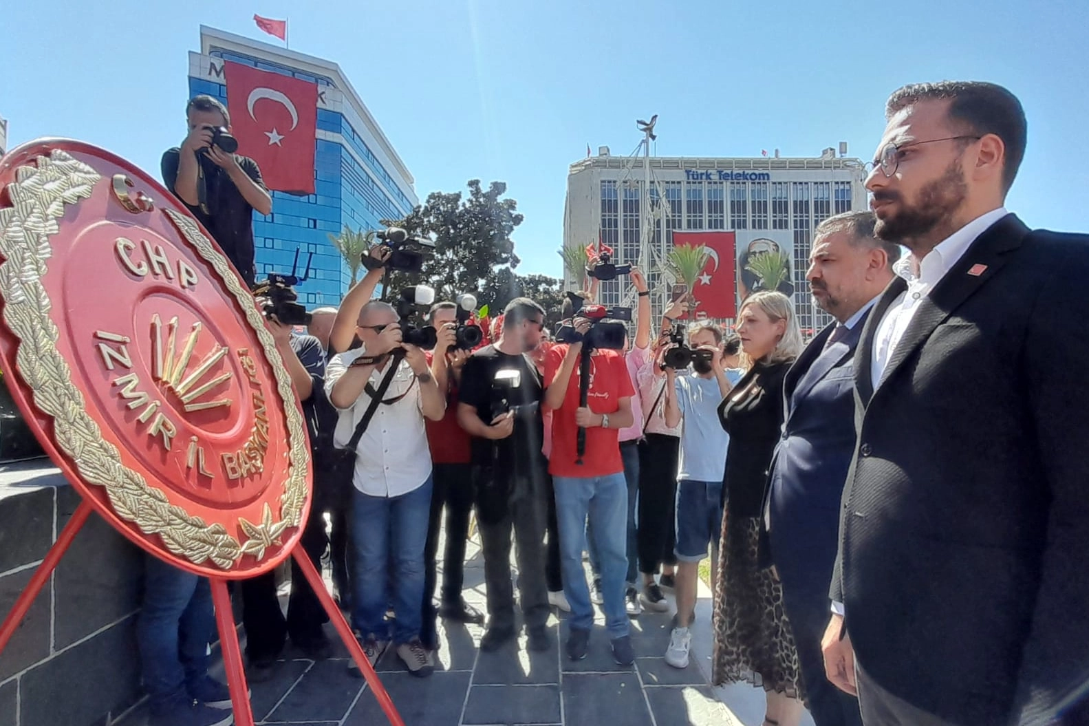CHP’den 9 Eylül kutlama etkinliği: Narin’e kıyan karanlığa karşı mücadele edeceğiz haberinin görseli