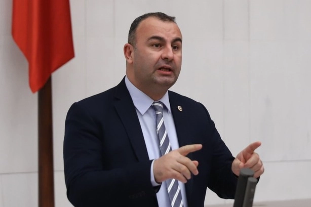 Ednan Arslan: İzmir özgürlüğün kentidir haberinin görseli