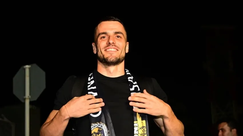 Filip Kostic Fenerbahçe’de! Filip Kostic kimdir? haberinin görseli