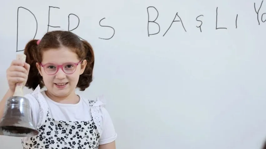 İlk ders zili çaldı… Peki, veliler, öğrenciler, eğitimciler ve okullar yeterince hazır mı? haberinin görseli