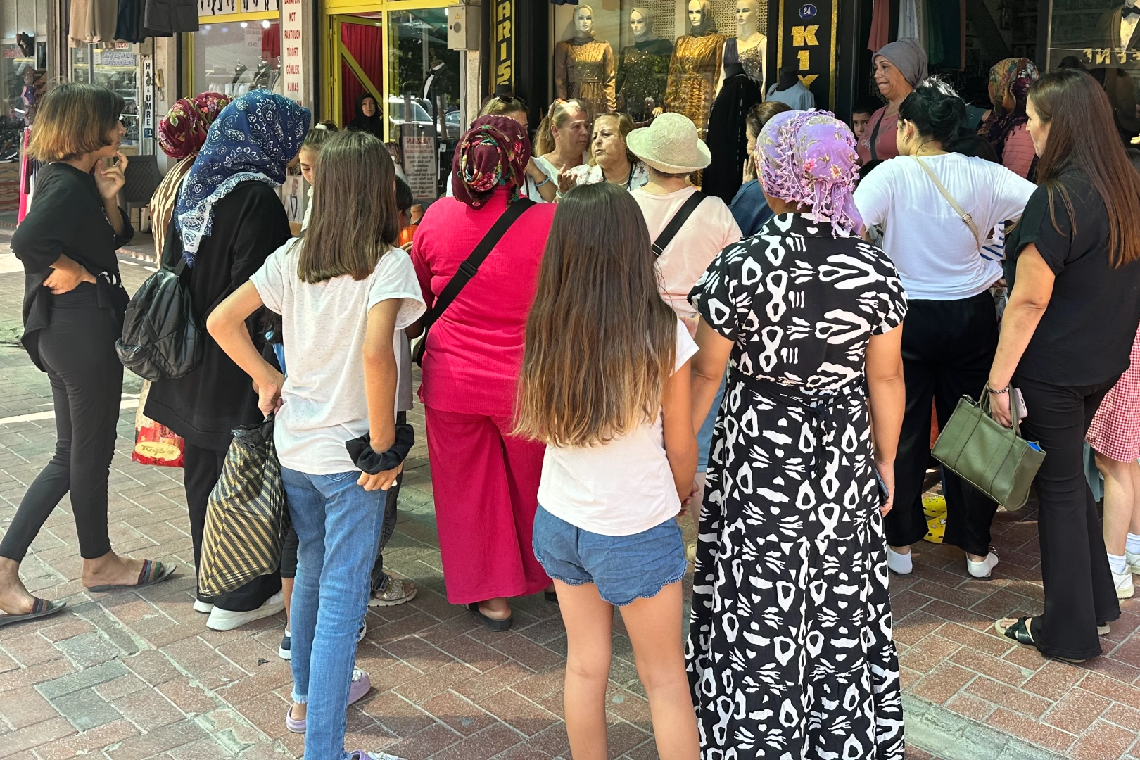 Torbalı'da kız çocuklarının eğitimine destek haberinin görseli