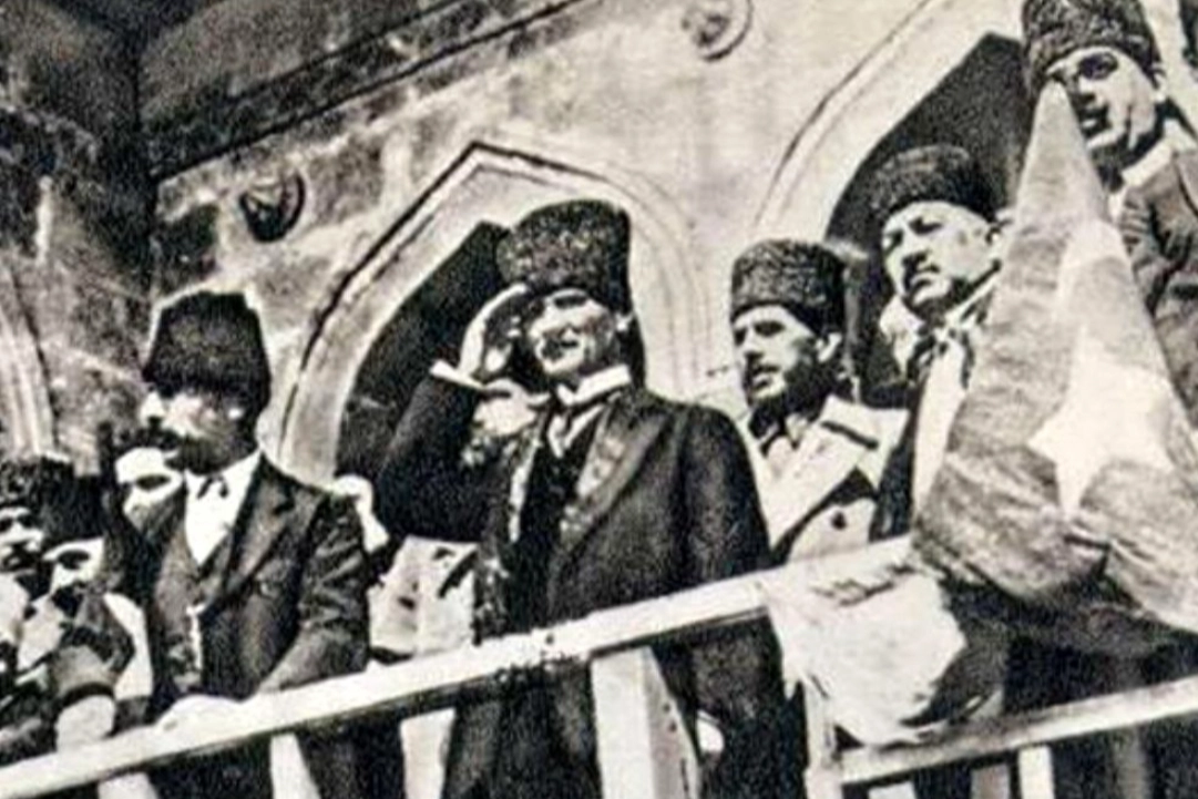 İzmirli belediye başkanlarından 9 Eylül mesajı