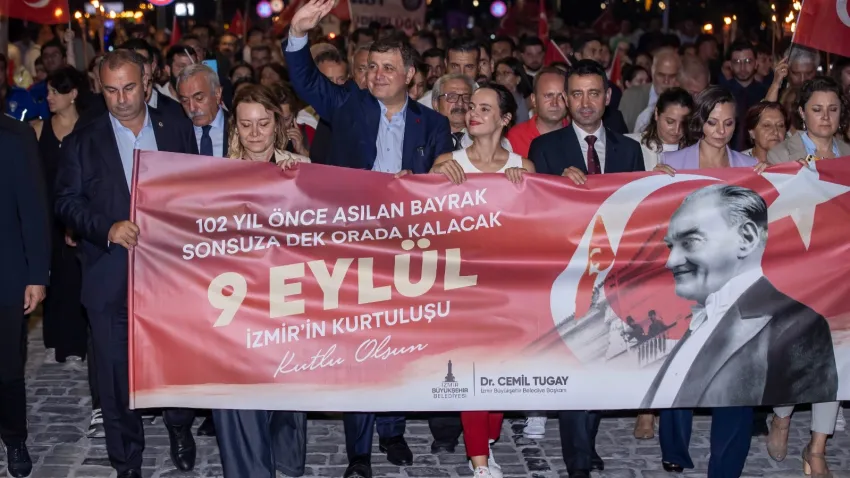 Kurtuluşun 102.’nci yılı: İzmirliler 9 Eylül’de tek ses oldu  