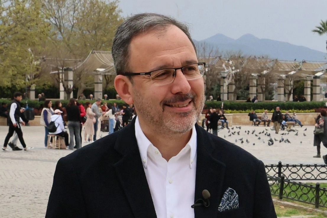 Mehmet Kasapoğlu: 9 Eylül zaferin simgesidir haberinin görseli