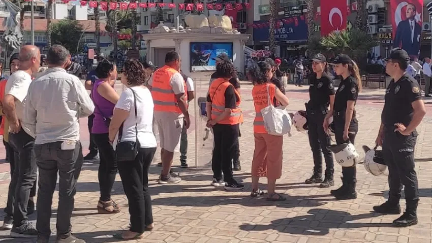 Menemen’de işten çıkarılan işçiler 9 Eylül kutlamalarına alınmadı