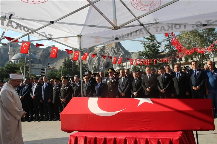 Türkiye şehitlerini uğurladı haberinin görseli