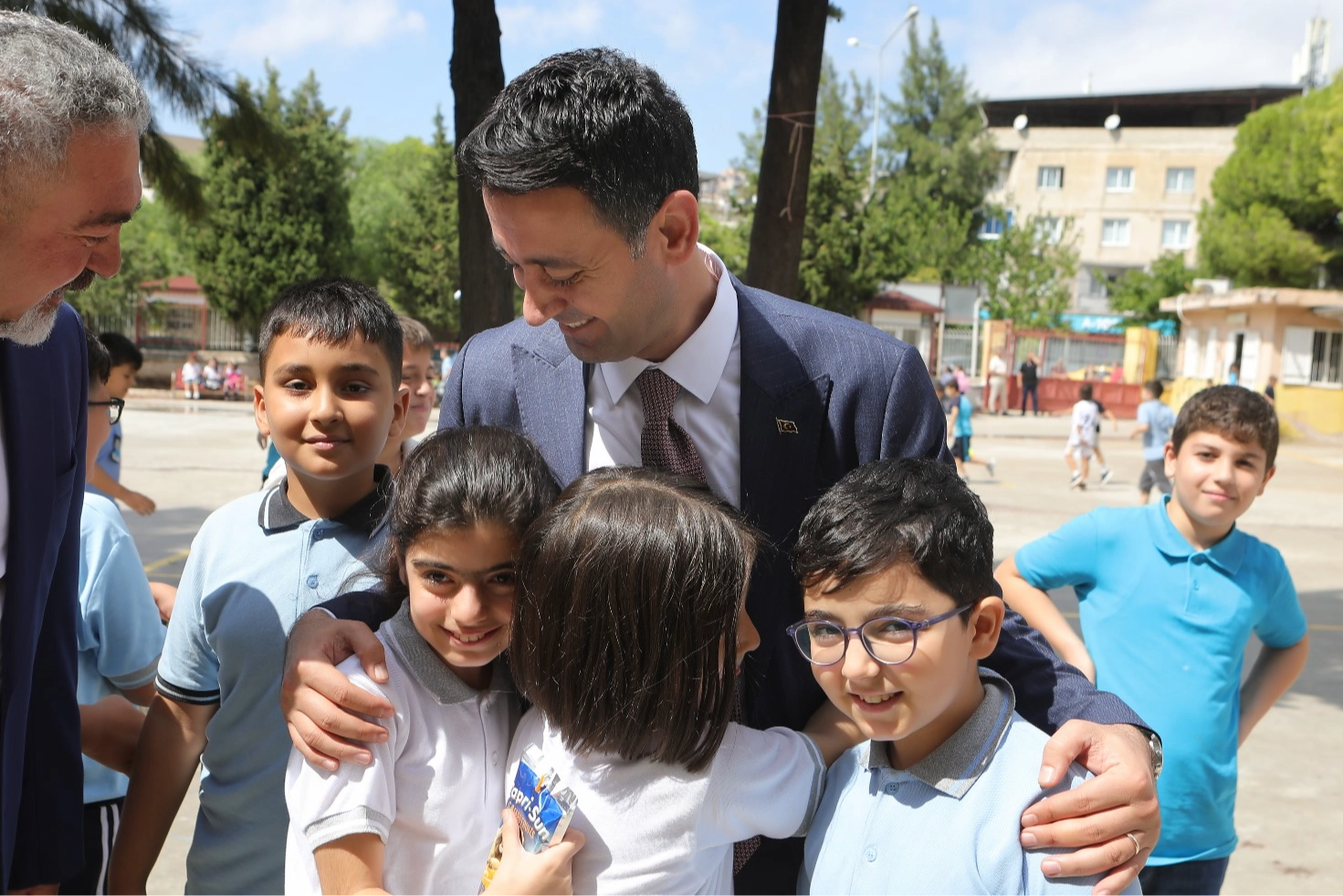 Başkan Önal'dan öğrencilere sürpriz ziyaret