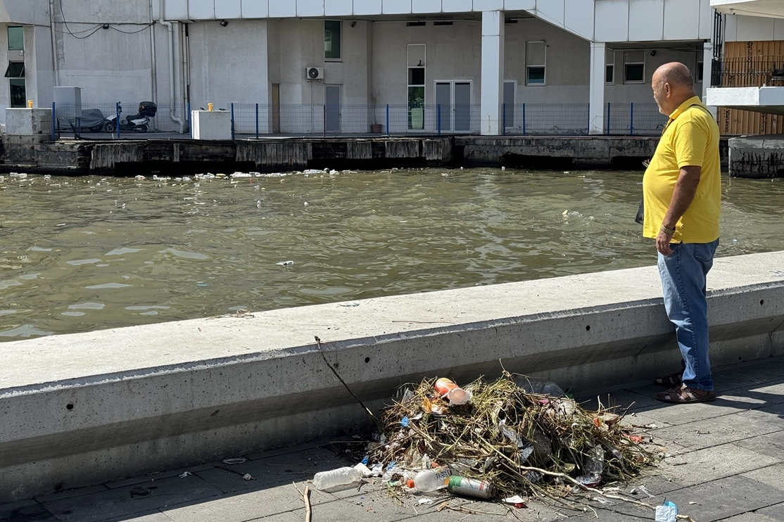 İzmir Körfezi'ni el birliği ile mahvettik