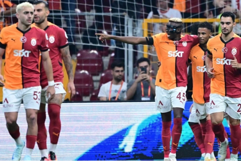 Galatasaray şov yaparak liderlik koltuğuna oturdu!