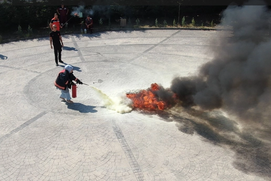 Düzce'de yangın tahliye tatbikatı