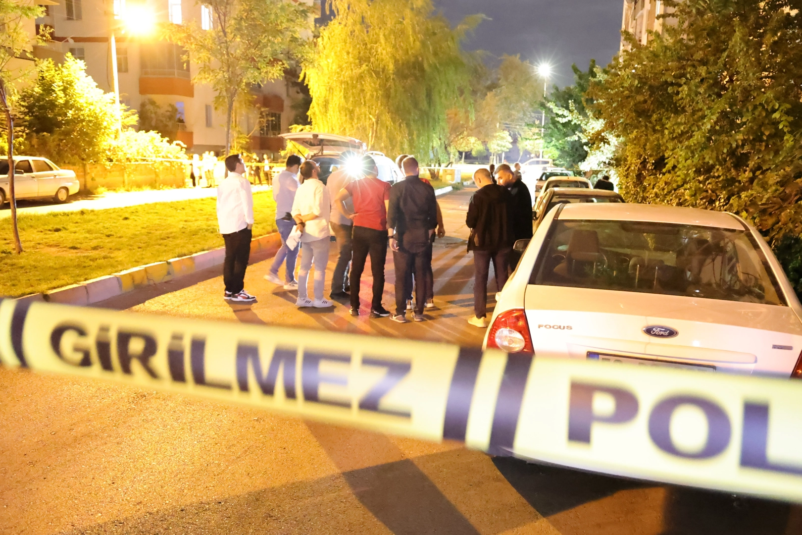 Aile dehşeti: Kocası karısını kayınpederi de damadını vurdu! haberinin görseli