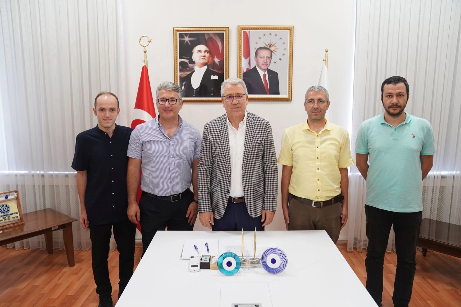 Egeli bilim ekibinden özgün robot sistemi: Robotik ve opto-mekanik alanlarda kullanılacak haberinin görseli