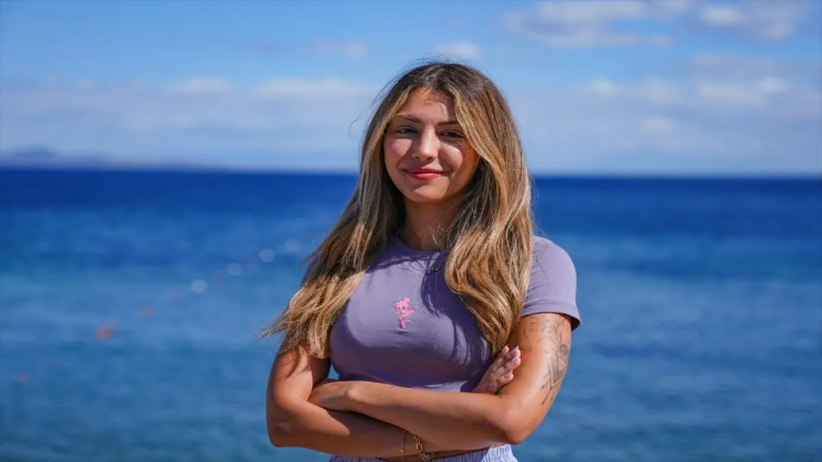 İzmir’de deniz kızı görüldü - 572203