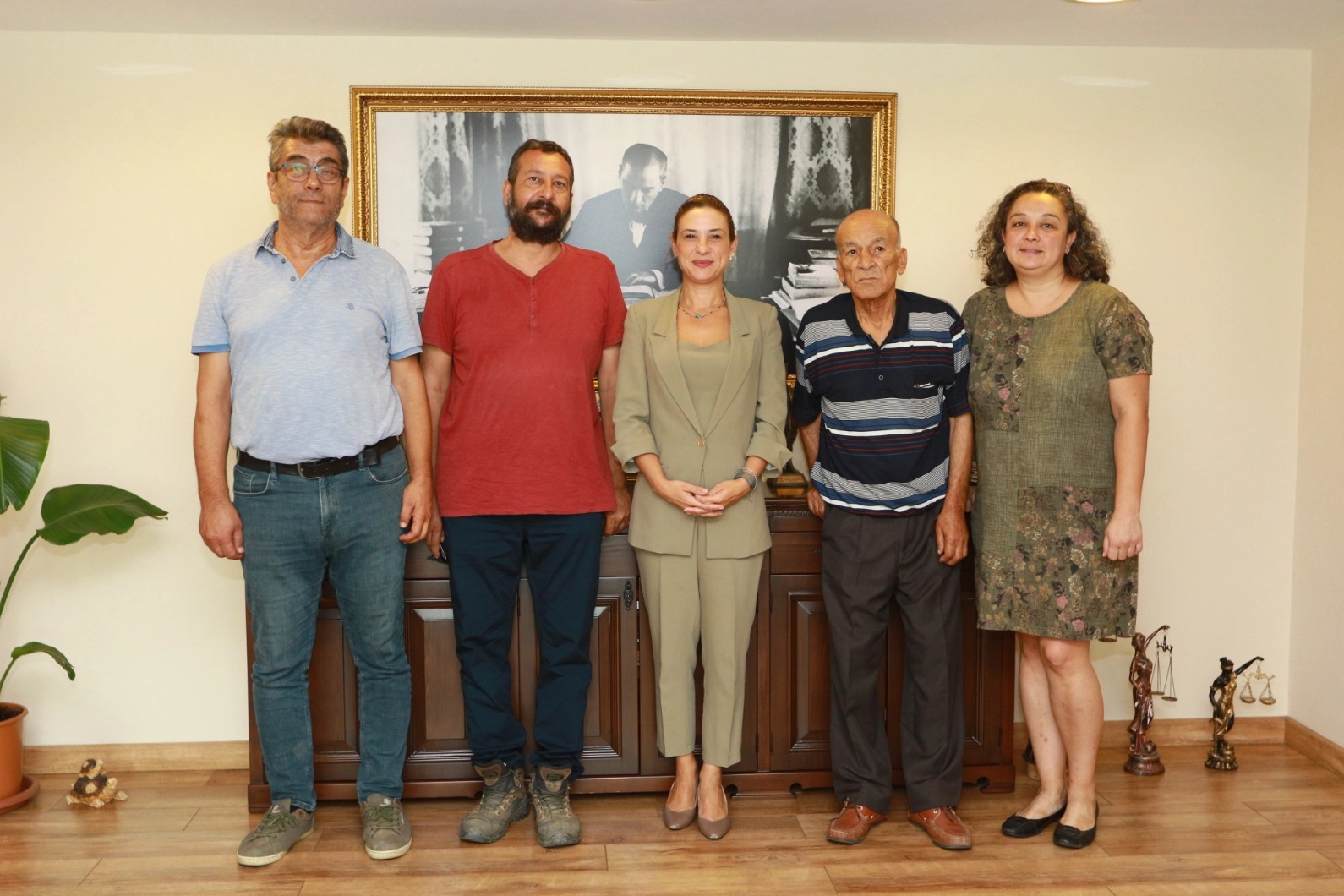 Efes Selçuk'ta üreticiyi destekleyen protokol haberinin görseli