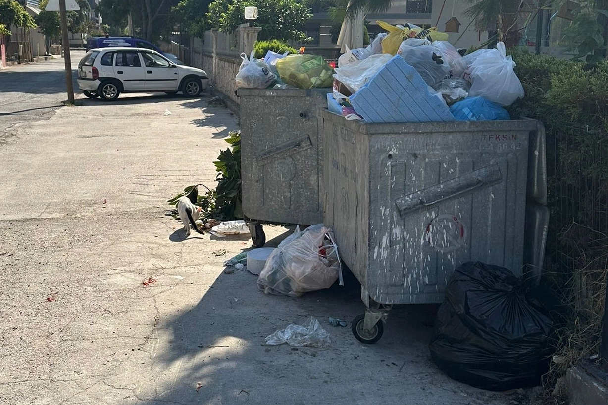 Önce Buca sonra Çiğli: Çöp sorunu vatandaşı çileden çıkardı!