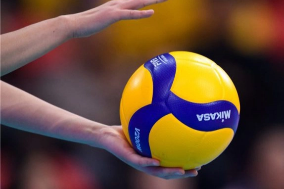 TSYD İzmir Voleybol Turnuvası'nda ilk gün heyecanı