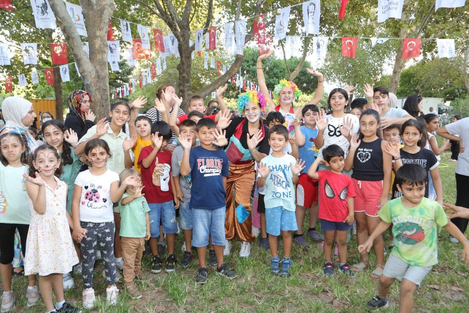 Bayraklı'da çocuk şenliği haberinin görseli