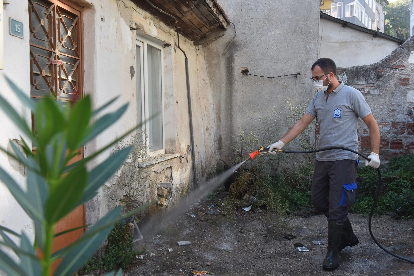 Bursa’da ilaçlama çalışmaları yapılıyor