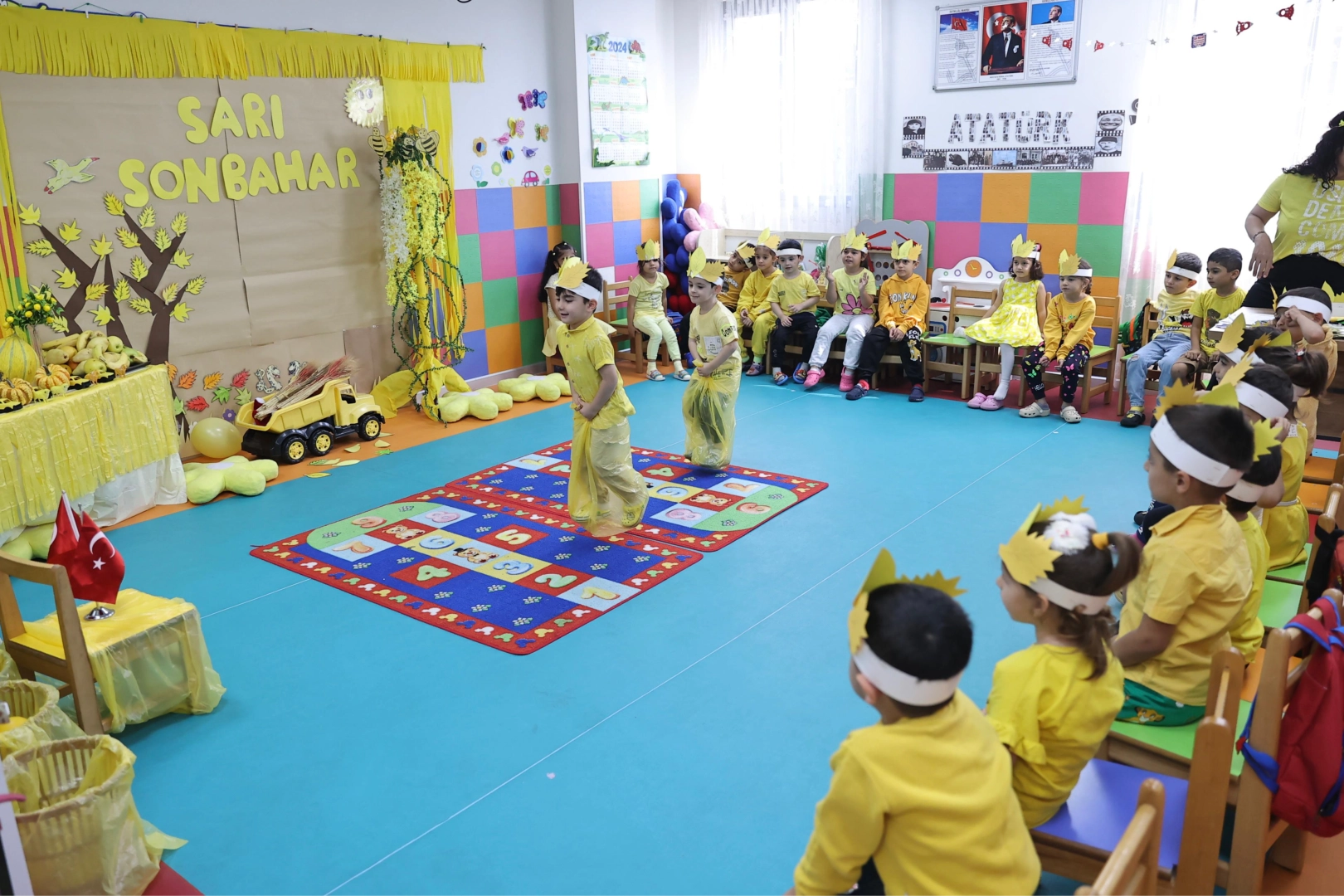 Konak Belediyesi'nden miniklere Sarı Sonbahar eğlencesi