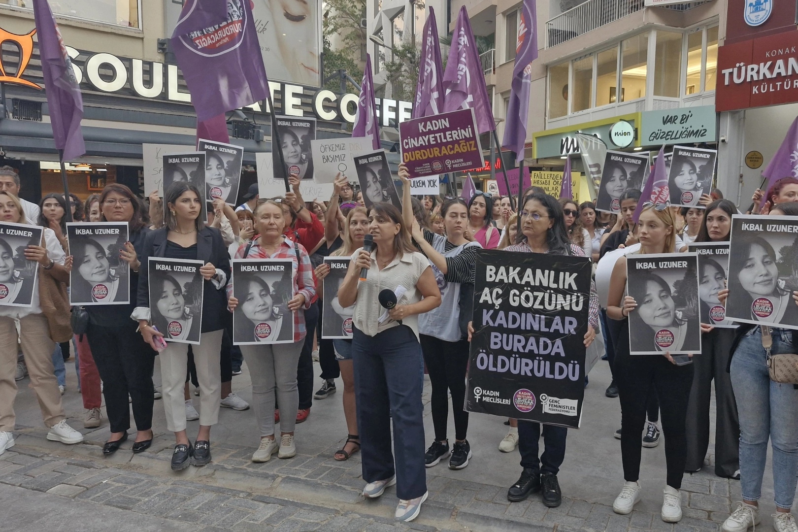 Kadınlar İkbal ve Ayşenur için yürüdü: Bu sokakları verdiğimiz mücadeleyle aydınlatacağız!