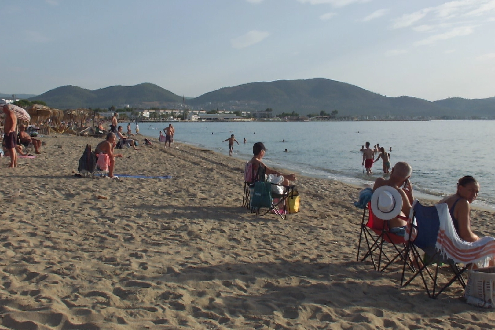 Balıkesir'de deniz sezonu henüz kapanmadı