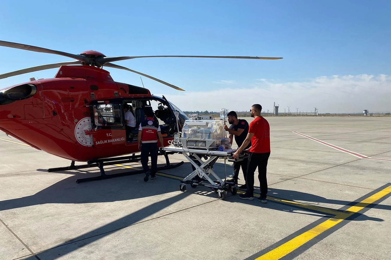 Batman’da ambulans 18 günlük bebek için havalandı