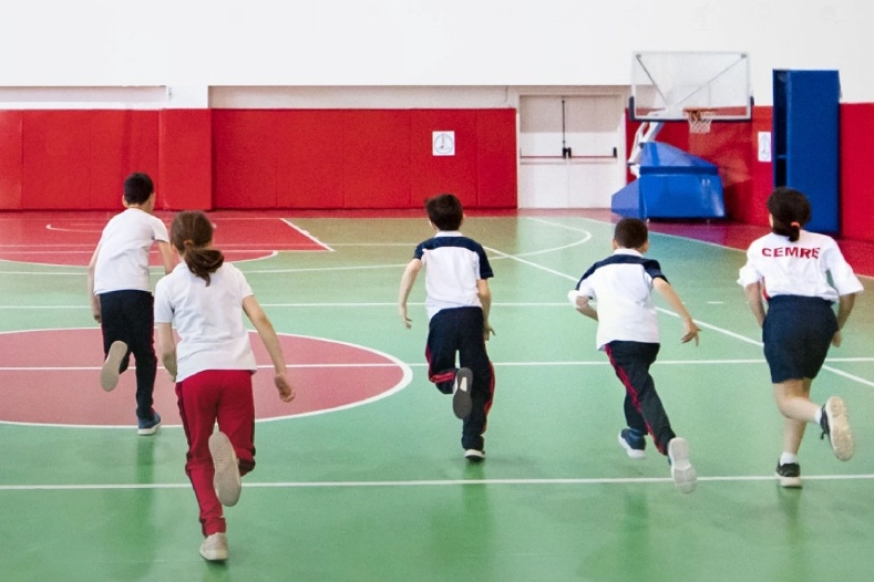 Karşıyaka'da çocuklar için spor vakti haberinin görseli