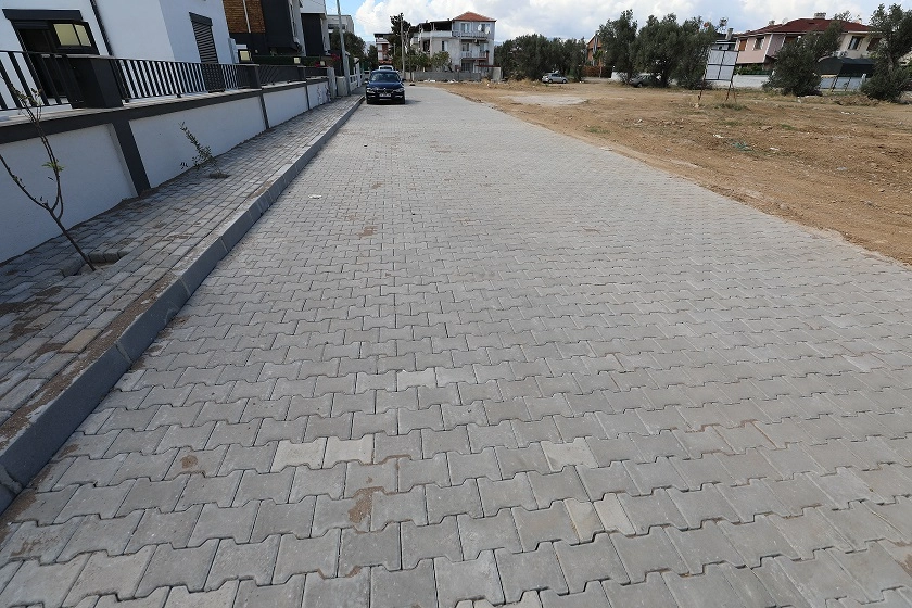 Menderes’te Söğüt Sokak yolu tamamlandı haberinin görseli