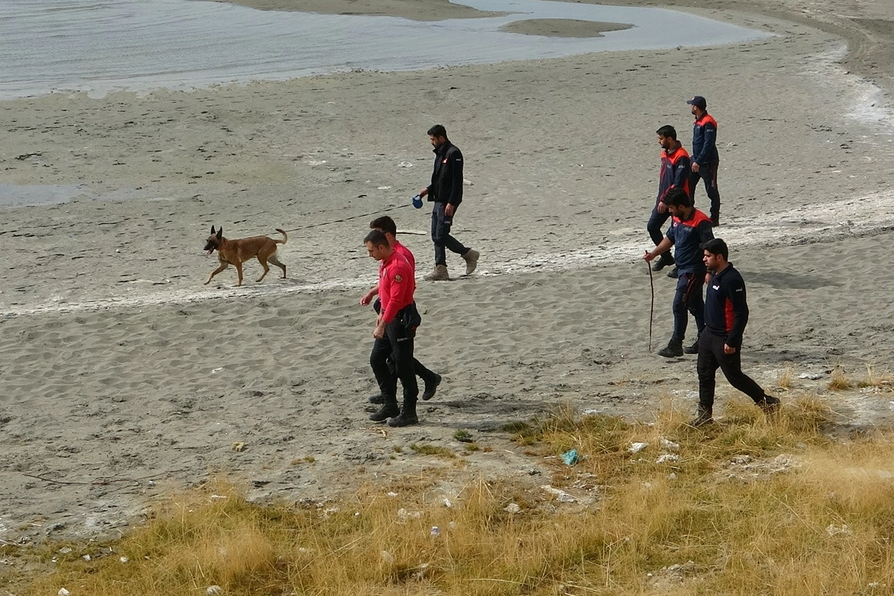 Rojin Kabaiş'in arama çalışmalarında 11. gün: Her yerde didik didik  aranıyor! haberinin görseli