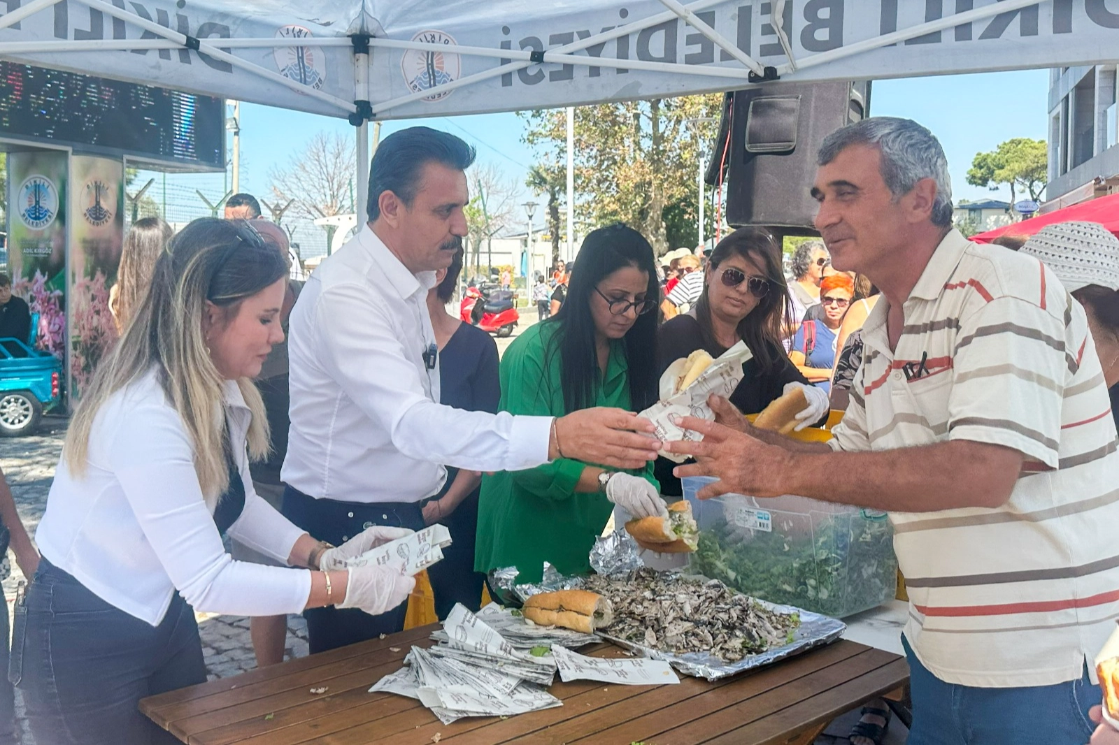 4. Sardalya Şenliği'ne yoğun ilgi haberinin görseli
