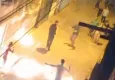 Babasının evine sığınan eşine molotofla saldırdı