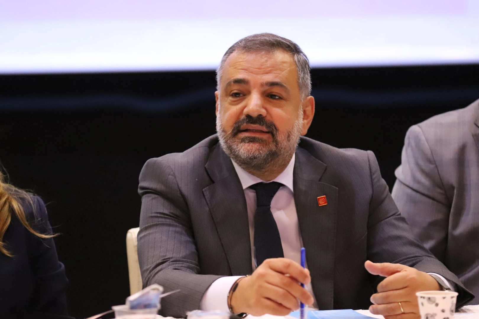 Başkan Aslanoğlu CHP Gençlik Kolları ile bir araya geldi haberinin görseli