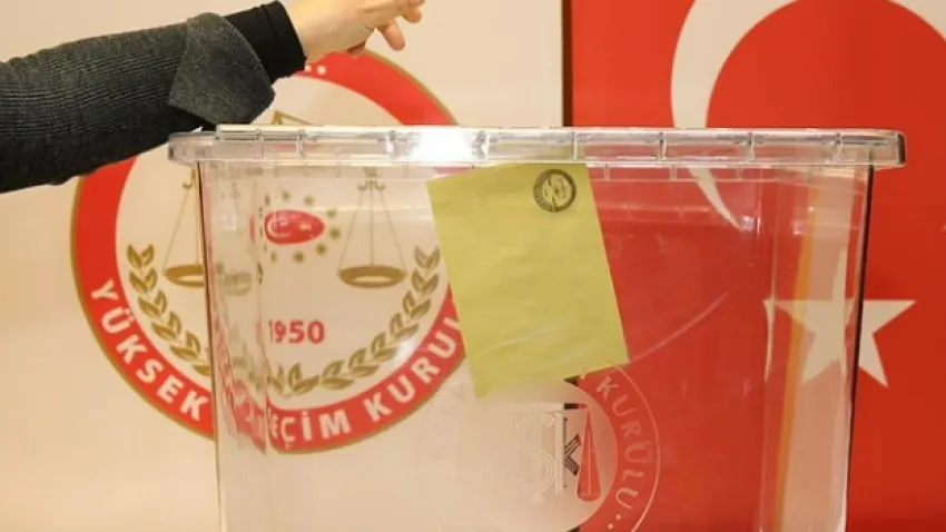 Eski bakan parti kuruyor iddiası!