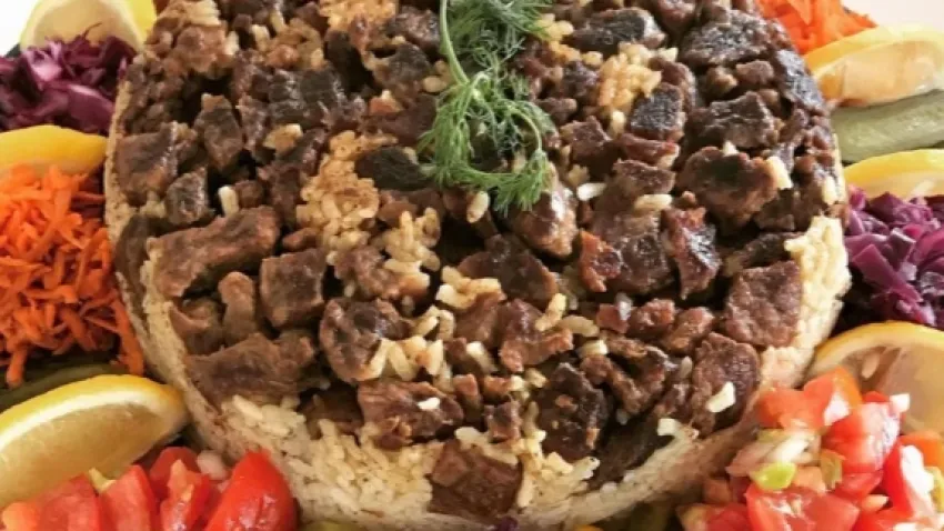 Etli Maklube nasıl yapılır? Etli Maklube tarifi haberinin görseli