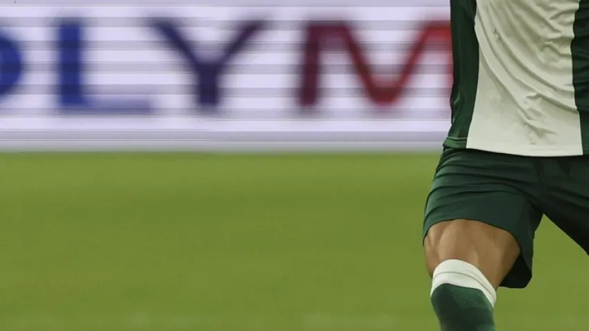 Futbol dünyası şokta: Ünlü futbolcu evinde ölü bulundu! haberinin görseli