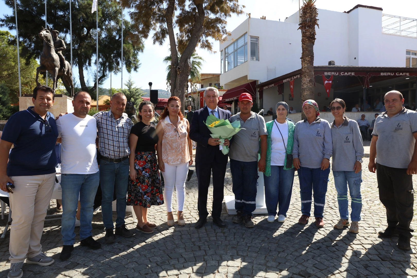 Güzelbahçe Belediyesi’nde çifte toplu sözleşme sevinci haberinin görseli