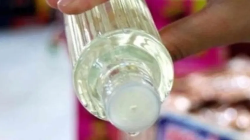 Kolonya sürmenin cilde zararları var mıdır? haberinin görseli