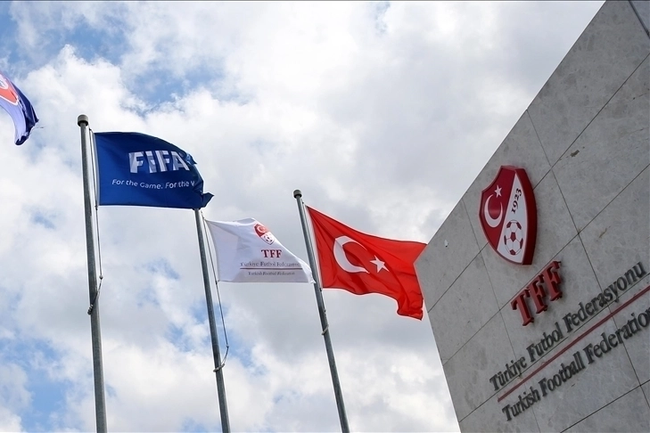 PFDK'dan Süper Lig'de 4 kulübe para cezası haberinin görseli