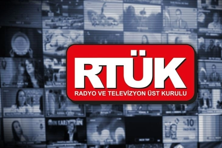 RTÜK'ten yayıncılara uyarı:Mahkemelerin verdiği yayın yasakları hiçe sayılıyor haberinin görseli